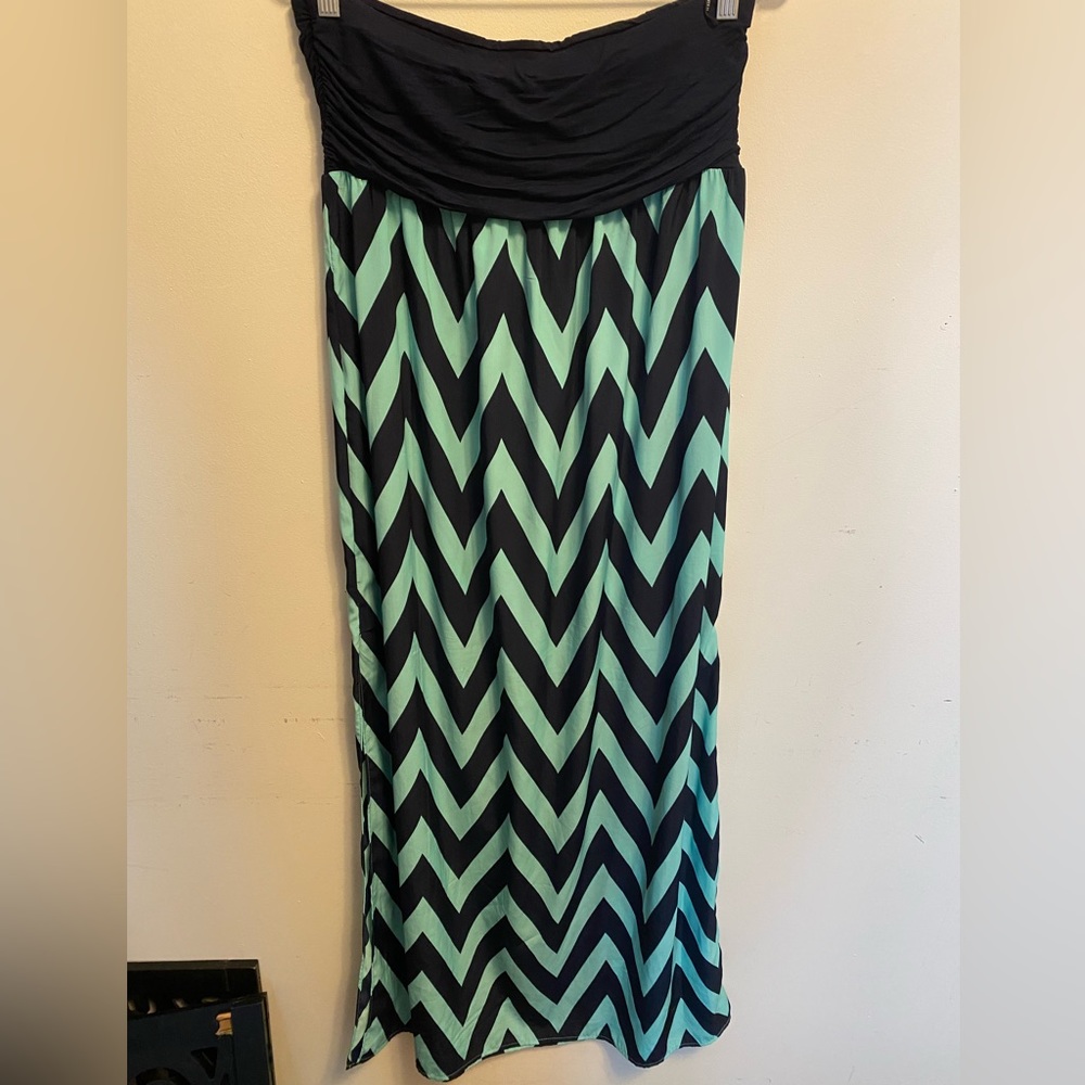 Forever 21 chevron print maxi dress